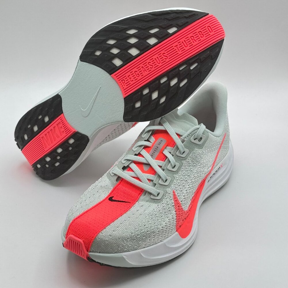 Women's Nike Pegasus Plus Low Running Shoes White FQ7261-001 NEW* Sz 7 - Picture 6 of 12